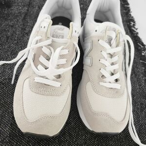 NWOT Mens New Balance Cream and White 574 Sneakers